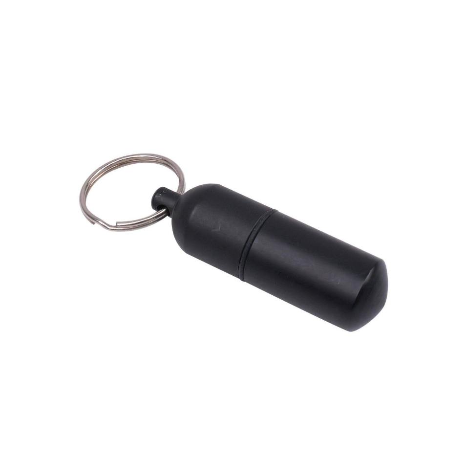 CAPSULE WITH KEYCHAIN